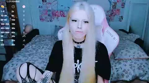 Snapshot of succubus_leslie chatting on July 3, 2026, 3:29 pm succubus_leslie online show from July 3, 2026, 3:29 pm