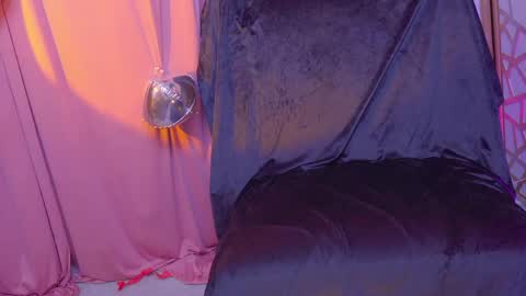 Succubus RoseMilk online show from May 22, 2026, 11:21 pm