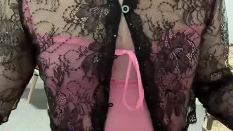 Snapshot of suckingsam chatting on February 26, 2025, 12:49 am swallowdaddysboy online show from February 26, 2025, 12:49 am