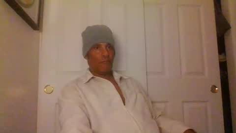 SUCKITU812 online show from November 5, 2025, 7:30 am