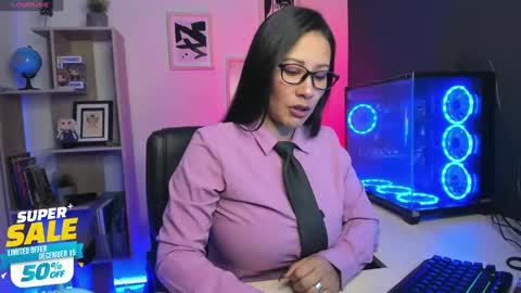 Snapshot of sue_wolls chatting on December 12, 2024, 3:37 pm Andrea online show from December 12, 2024, 3:37 pm