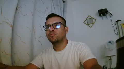 sugar1014 online show from March 5, 2025, 12:22 pm