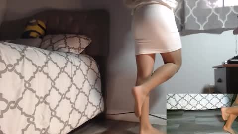 sugar1014 online show from September 12, 2025, 12:38 pm