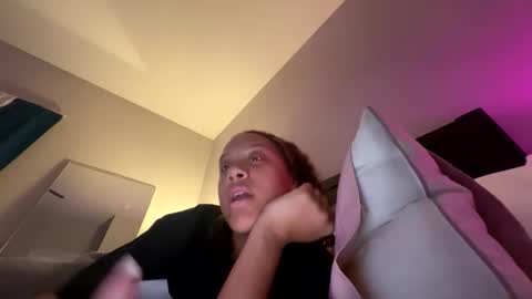 Snapshot of sugarbossbaby02 chatting on November 28, 2025, 4:15 am sugarbossbaby02 online show from November 28, 2025, 4:15 am