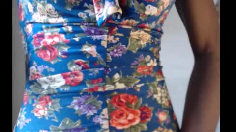 Snapshot of sugarmeltsxx chatting on October 8, 2025, 7:28 am Bella online show from October 8, 2025, 7:28 am