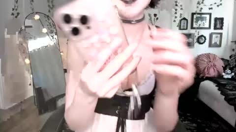 Ella online show from July 8, 2026, 1:26 pm
