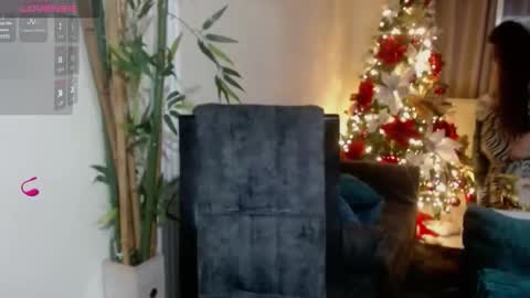 kira online show from November 10, 2025, 12:31 am