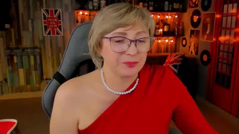 Vivien online show from March 8, 2025, 7:20 pm