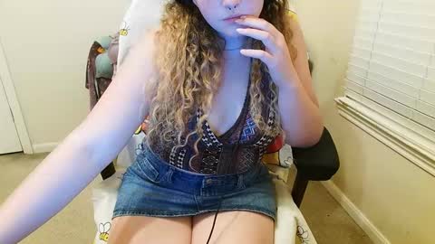 Snapshot of sugasunny chatting on October 22, 2025, 3:18 am sugasunny online show from October 22, 2025, 3:18 am