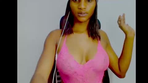 Snapshot of sugax_cuntwetxx chatting on September 12, 2025, 3:39 am Ivy online show from September 12, 2025, 3:39 am