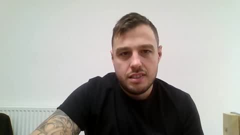 Snapshot of suggs124 chatting on December 11, 2024, 2:33 pm suggs124 online show from December 11, 2024, 2:33 pm