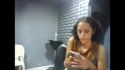 Snapshot of suhdeoz chatting on November 24, 2025, 12:10 am suhdeoz online show from November 24, 2025, 12:10 am