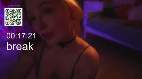 Lika ginger  Jessy blond   online show from September 17, 2025, 3:19 am