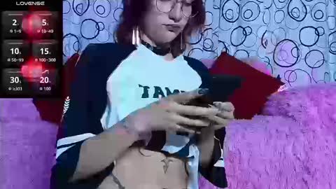 Snapshot of sukifuyu__ chatting on September 23, 2025, 1:08 am online show from September 23, 2025, 1:08 am