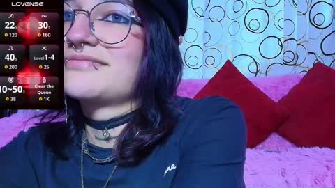    online show from December 19, 2025, 10:06 pm