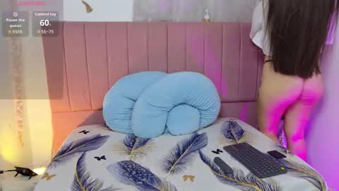 sukilove18 online show from December 18, 2025, 10:16 pm