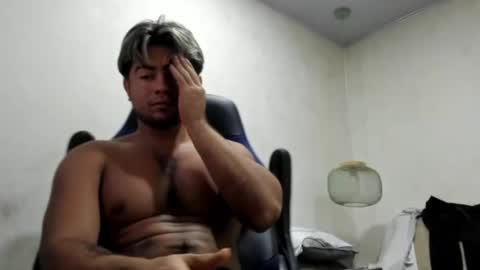 sukuna_hara online show from November 18, 2025, 2:10 pm