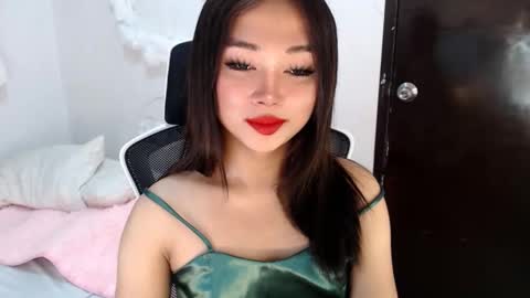 sultry cyramore online show from October 18, 2025, 4:59 am