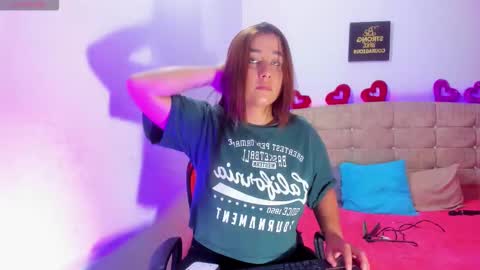 summer_girls01 online show from November 25, 2025, 4:12 am