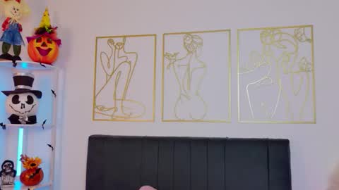 Snapshot of summer_holiday chatting on October 19, 2025, 10:16 am OnlyFans summer holiday online show from October 19, 2025, 10:16 am