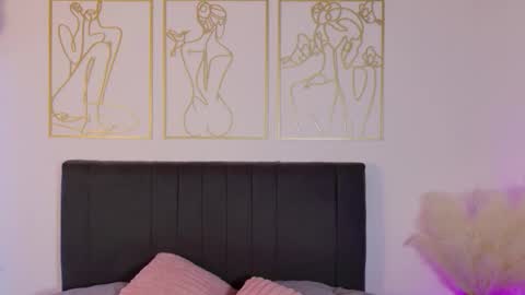 Snapshot of summer_holiday chatting on October 31, 2025, 3:29 am OnlyFans summer holiday online show from October 31, 2025, 3:29 am