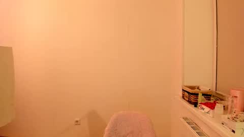 Snapshot of summer_preston chatting on February 7, 2025, 11:45 pm Summer Preston online show from February 7, 2025, 11:45 pm