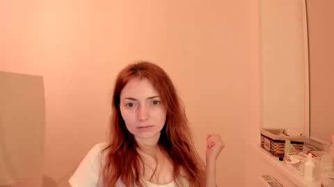 Snapshot of summer_preston chatting on February 24, 2025, 4:05 am Summer Preston online show from February 24, 2025, 4:05 am