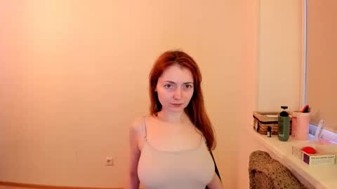 Snapshot of summer_preston chatting on October 12, 2025, 6:01 am Summer Preston online show from October 12, 2025, 6:01 am