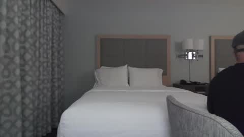 Summer Rainz online show from October 6, 2025, 3:04 am