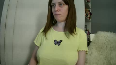 Snapshot of summerbluesky chatting on June 1, 2026, 3:36 pm summerbluesky online show from June 1, 2026, 3:36 pm