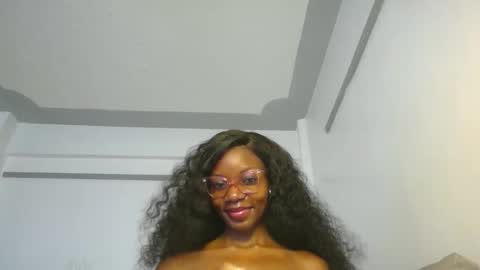 Snapshot of summerbuddy chatting on February 4, 2026, 5:24 am summerbuddy online show from February 4, 2026, 5:24 am