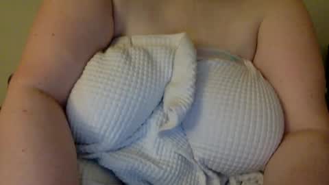 summerdawn2222 online show from September 29, 2025, 11:20 pm