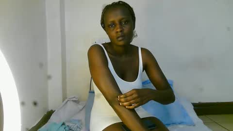 summerdew online show from April 23, 2026, 1:24 pm