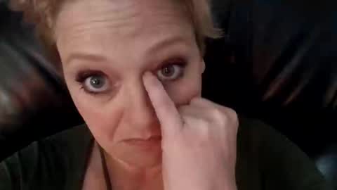 Snapshot of summerdivine69 chatting on November 1, 2025, 1:24 pm Summer Divine online show from November 1, 2025, 1:24 pm