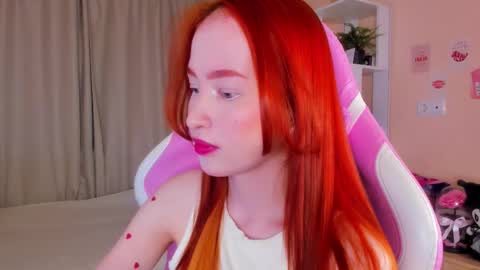 Snapshot of sunflare_ chatting on December 18, 2025, 5:19 pm sunflare_ online show from December 18, 2025, 5:19 pm