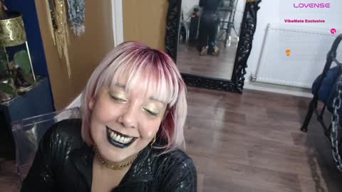 Snapshot of sunni_hottie chatting on January 28, 2025, 12:05 am Sunni Knight online show from January 28, 2025, 12:05 am