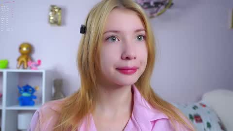 Lily online show from January 19, 2026, 2:43 pm