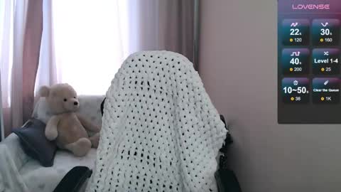 Naomi online show from April 17, 2026, 8:17 am