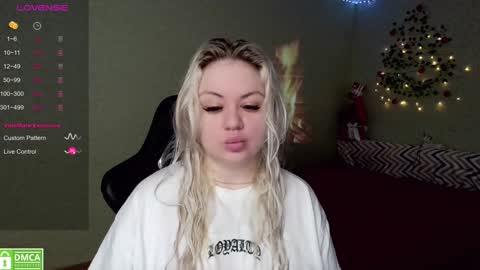 sunny mood online show from December 24, 2024, 6:28 pm