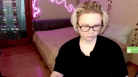 sunny mood online show from January 19, 2025, 9:44 am