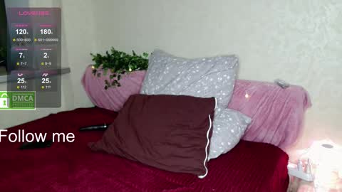 sunny mood online show from November 23, 2025, 7:57 pm