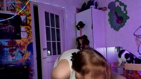 Sunny online show from October 16, 2025, 5:47 pm