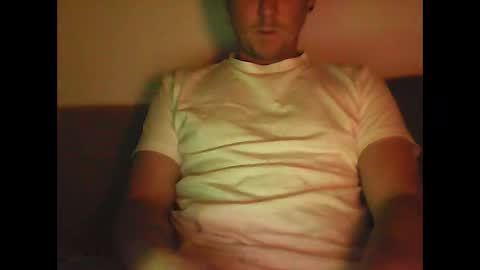 Snapshot of sunnygun0 chatting on December 20, 2024, 6:35 pm sunnygun0 online show from December 20, 2024, 6:35 pm