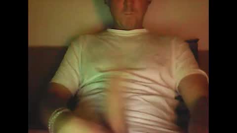 Snapshot of sunnygun0 chatting on October 7, 2025, 6:05 pm sunnygun0 online show from October 7, 2025, 6:05 pm