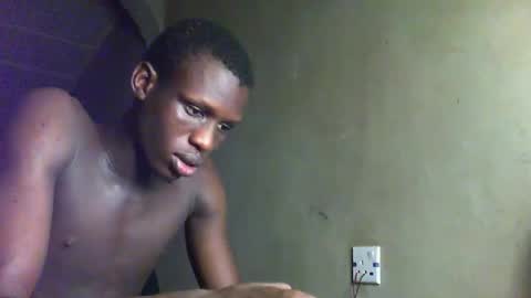 Sunnyblack2 online show from November 16, 2025, 11:16 am