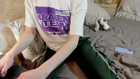 Alina   Streams Mon to Fri online show from November 11, 2025, 3:23 pm