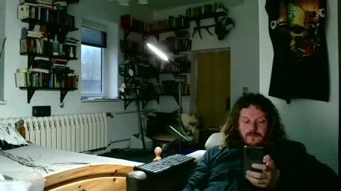 Snapshot of sunr1sa chatting on December 13, 2024, 7:04 am sunr1sa online show from December 13, 2024, 7:04 am