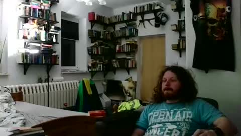 Snapshot of sunr1sa chatting on January 16, 2025, 6:35 am sunr1sa online show from January 16, 2025, 6:35 am