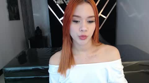 Snapshot of sunrise_ch chatting on March 21, 2026, 12:43 pm Susana Mejia online show from March 21, 2026, 12:43 pm