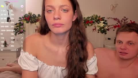 Snapshot of sunsay_effie chatting on December 19, 2024, 10:00 pm Effie Beautiful girl and Sunsay lucky boy online show from December 19, 2024, 10:00 pm